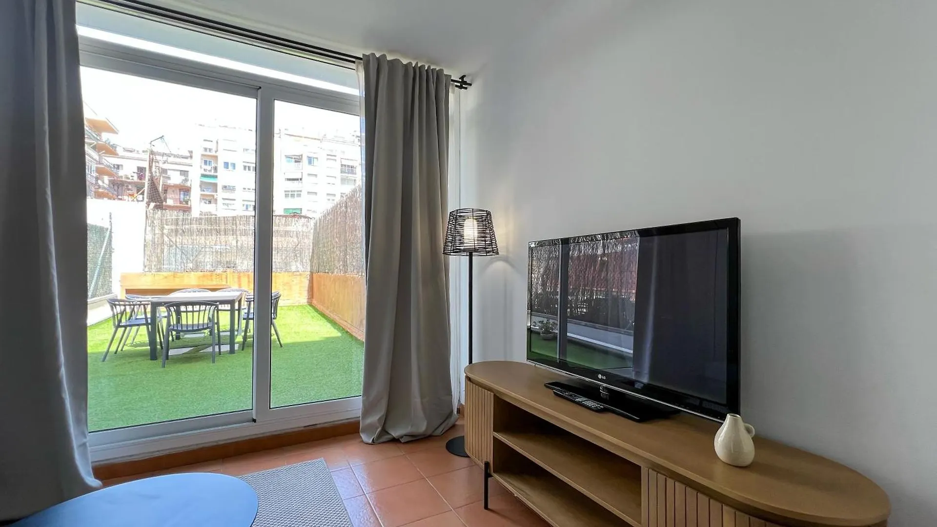Stay U-Nique Apartments Urgell Барселона